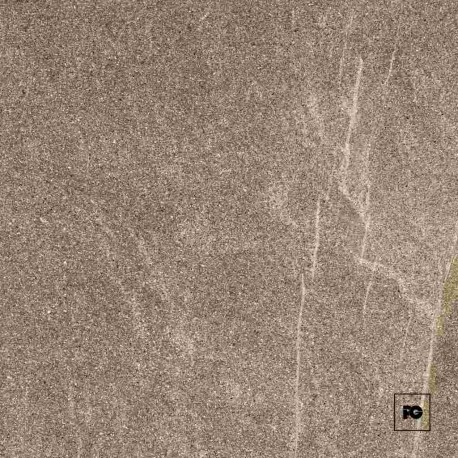 Piso cerámico color beige formato 44×44, modelo Breton.